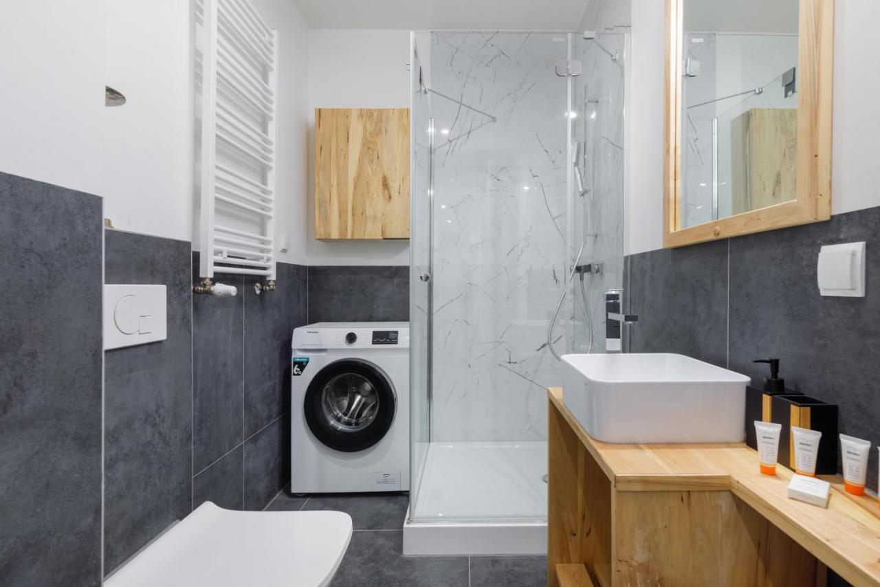 Green Square Apartment With Balcony Swinoujscie By Noclegi Renters Esterno foto